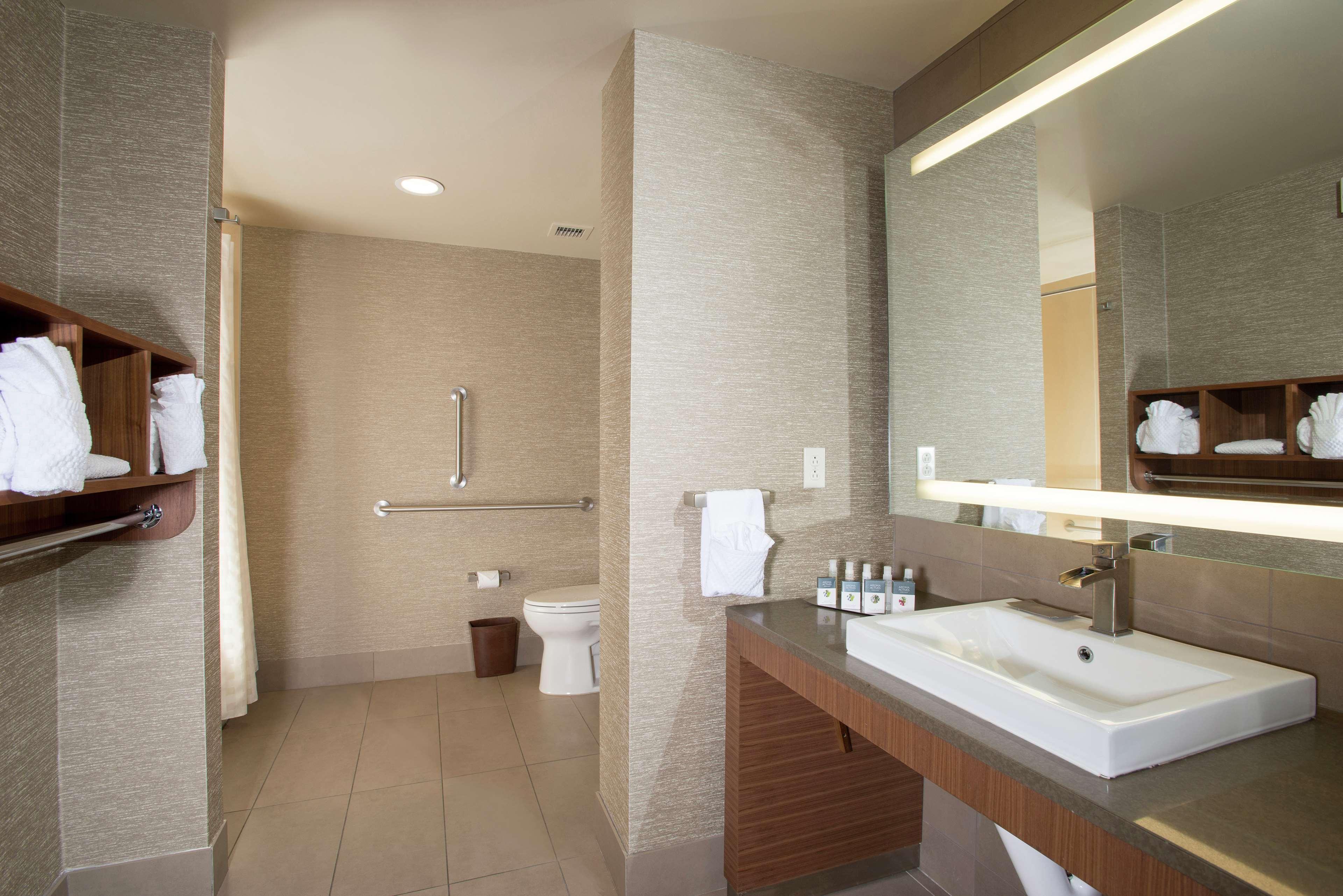 The Broadway Columbia - A Doubletree By Hilton Hotel Bagian luar foto