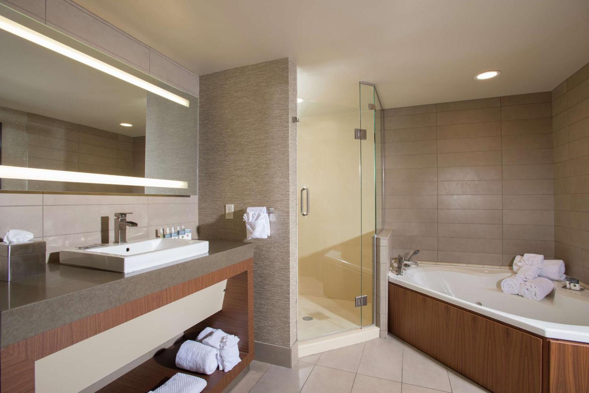 The Broadway Columbia - A Doubletree By Hilton Hotel Bagian luar foto
