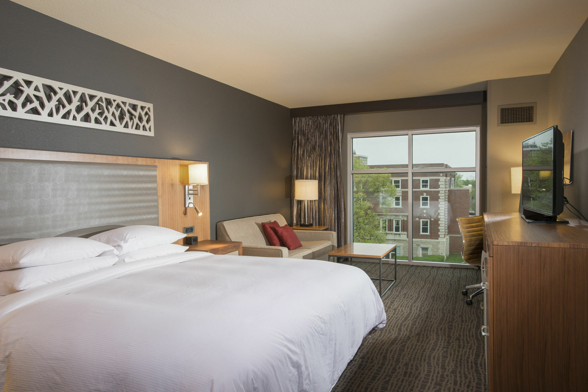The Broadway Columbia - A Doubletree By Hilton Hotel Bagian luar foto